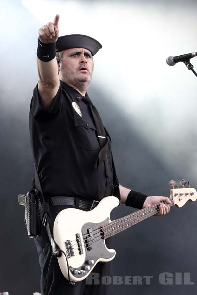 TURBONEGRO - 2018-06-16 - BRETIGNY-SUR-ORGE - Base Aerienne 217 - Main Stage - 